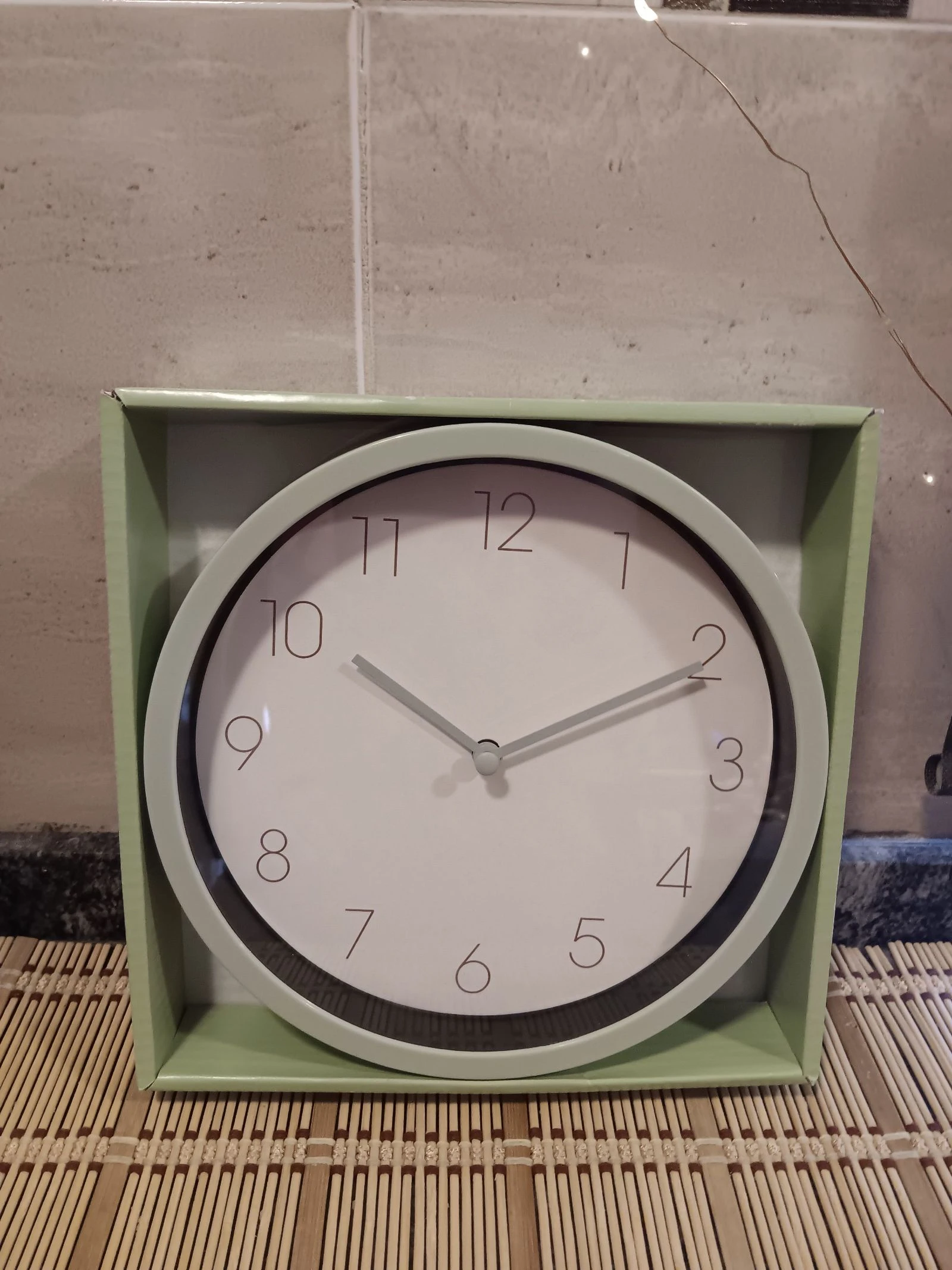 Reloj nuevo menta 20 cm
